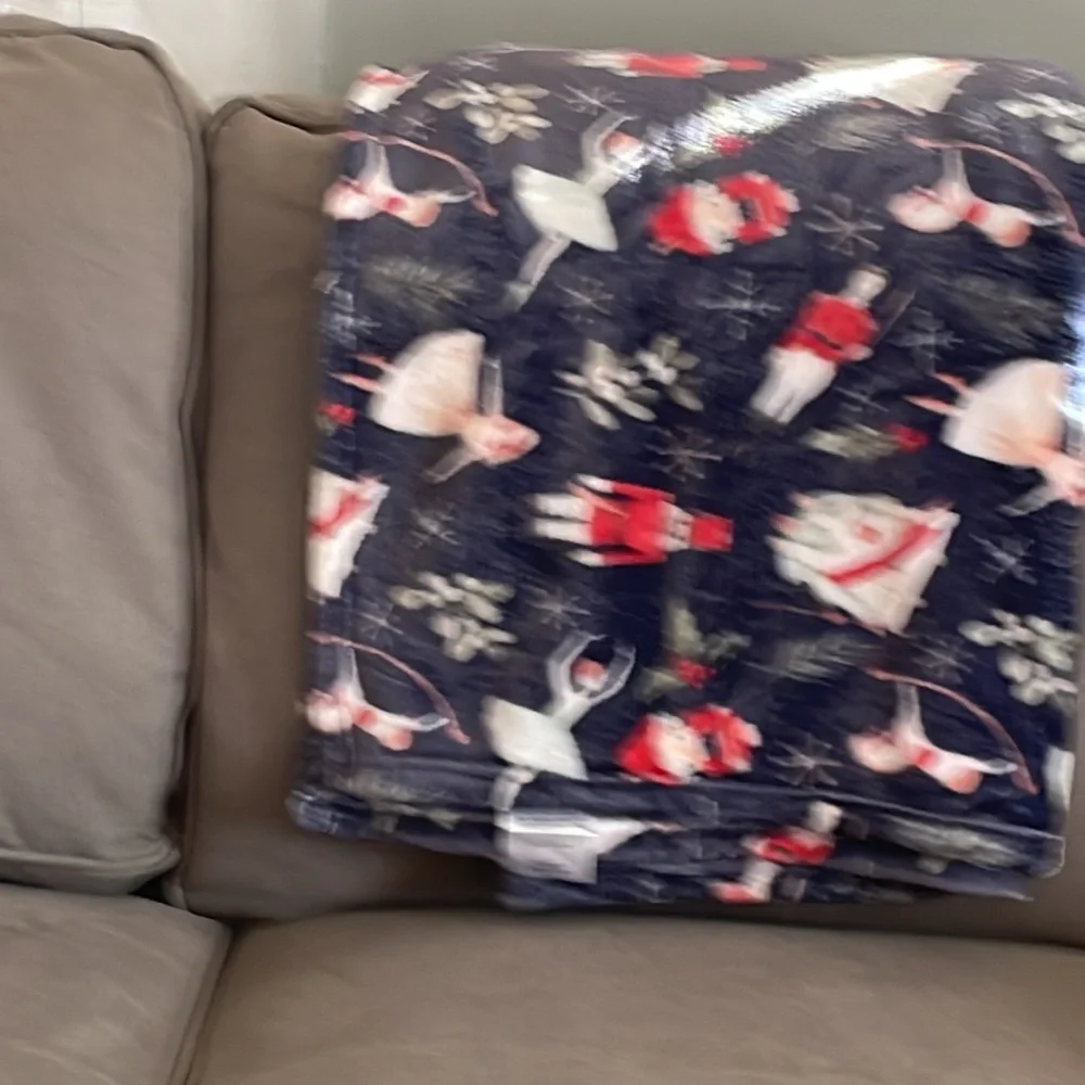 Cozy gray Nutcracker‎ ballet blanket